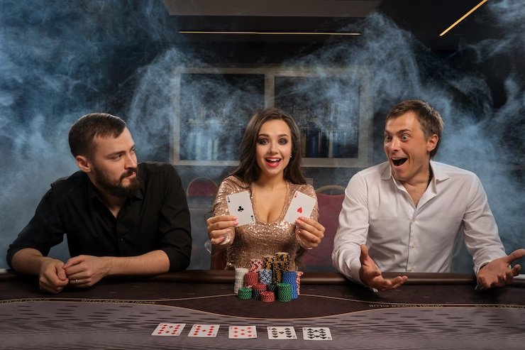 Koleksi permainan Top Trend Gaming di big lotre menampilkan berbagai slot dan live casino